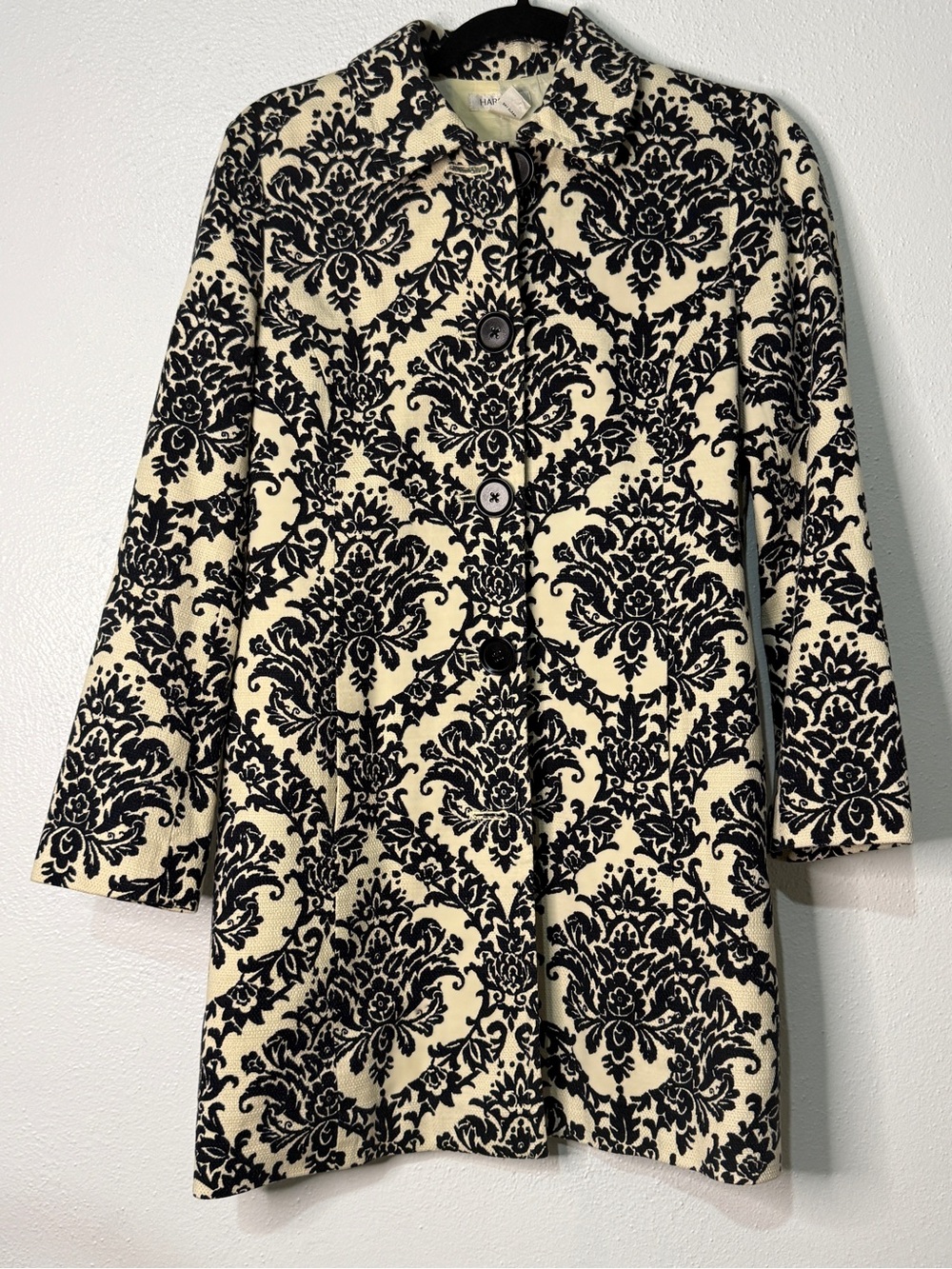 HAROLD'S Cream and Black Filigree Patterned Coat. Fully Lined. Sz XS.